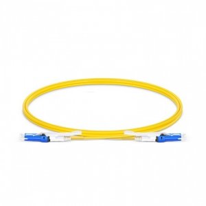 1米 (3ft) CS™ UPC 转 CS™ UPC 双芯 OS2 单模 PVC (OFNR) 2.0mm 光纤跳线，适用于 200/400G 网络